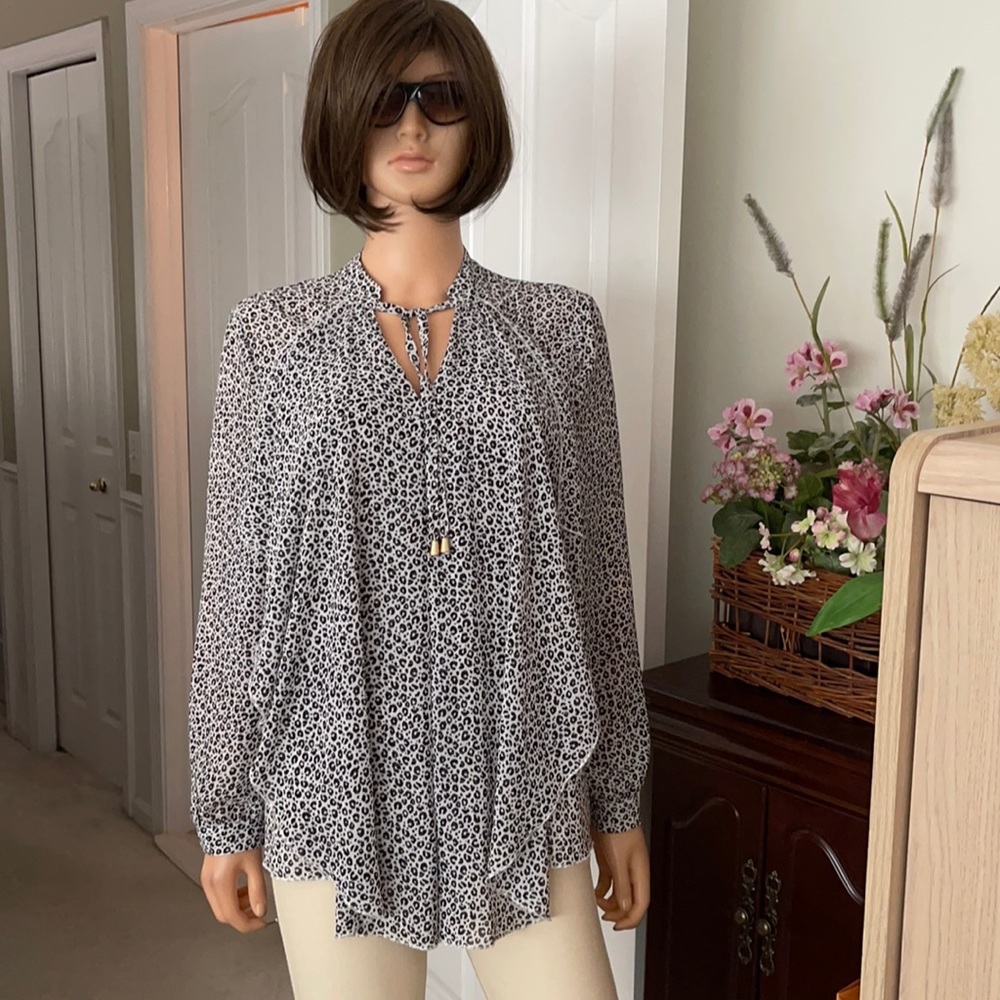 Nwot Chico’s Pattern Polyester Blouse - image 2